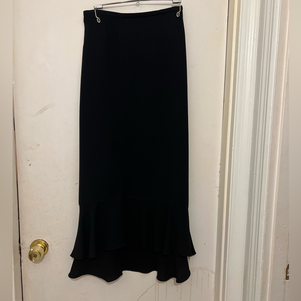 Elegant Black Ruffle Hem Skirt